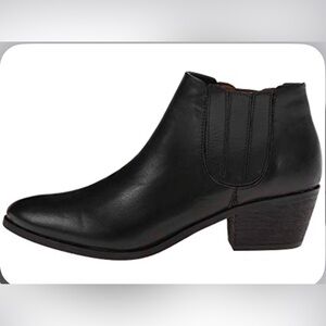 Joie Black Leather Ankle Boots sz8.5